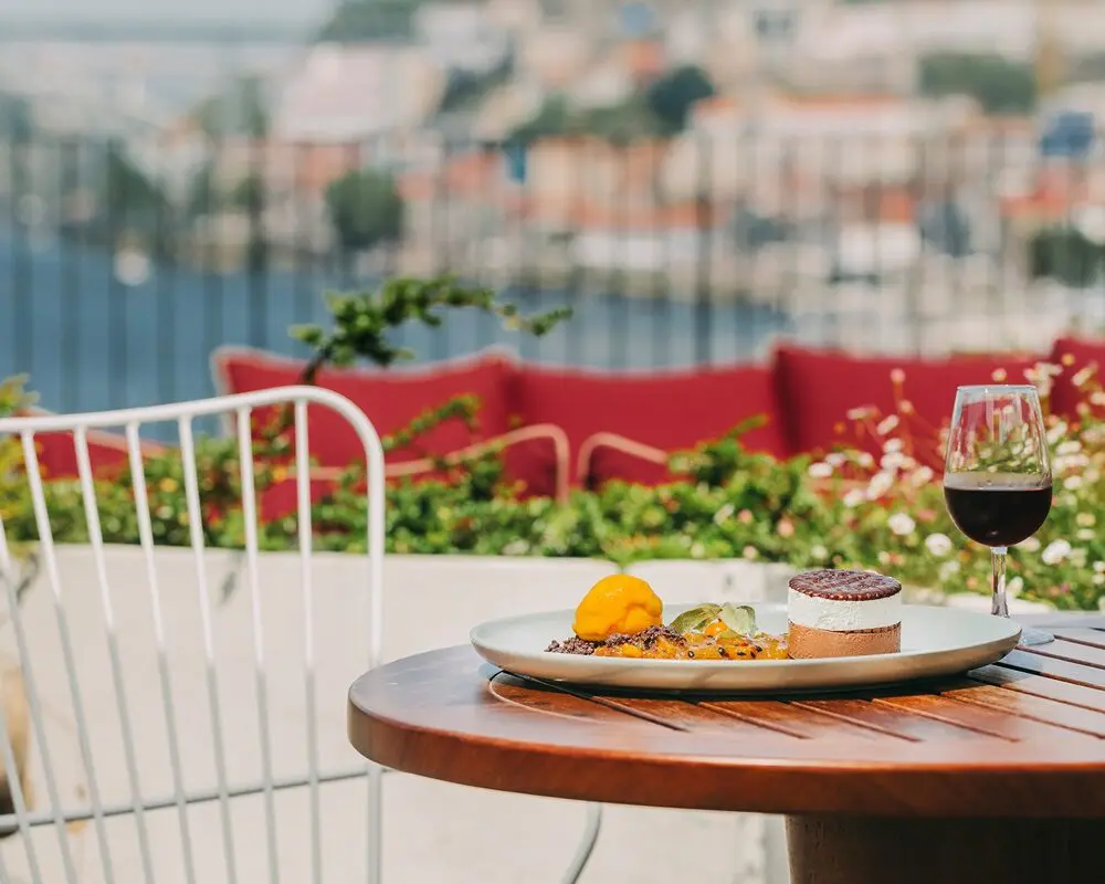 Bello rootop view over Porto
